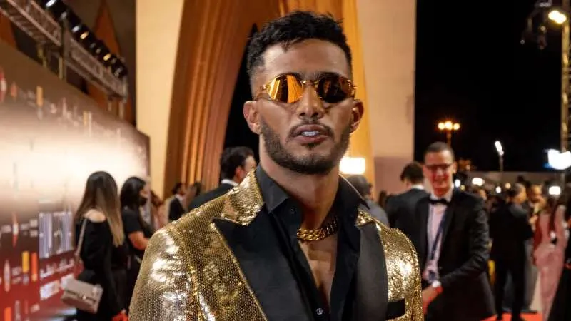 محمد رمضان يخطف الأنظار في بيروت بإطلالات شرقية الطابع (فيديو)