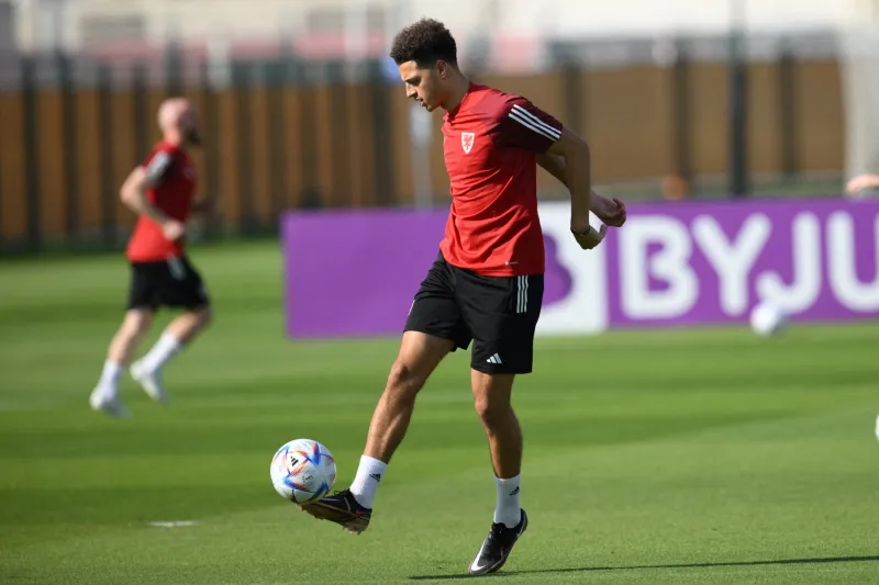 غيابات مؤثرة بتشكيل ليدز أمام نيوكاسل.. تعرف عليهم 