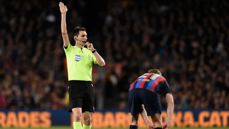 تعرف على حكام مباراة القادسية والأهلي في السوبر السعودي