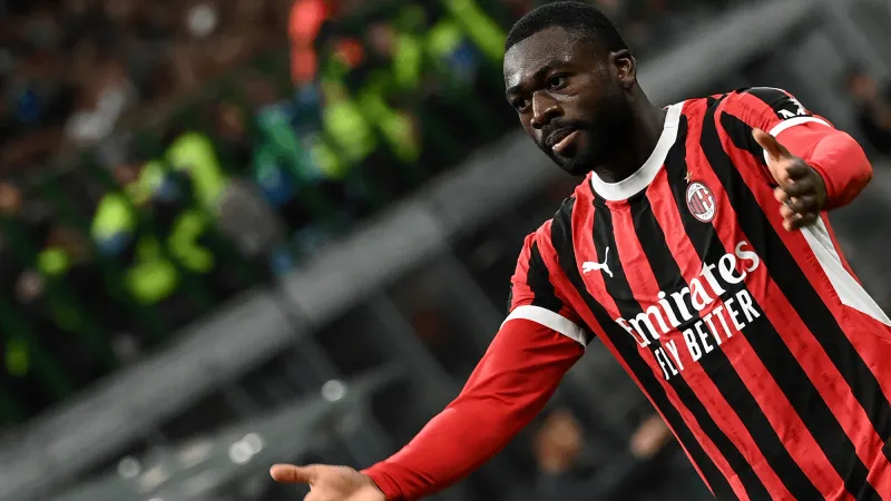 بعد فشل صفقة لوكاتيلي.. الأهلي يلاحق نجم جديد من الدوري الإيطالي (فيديو)