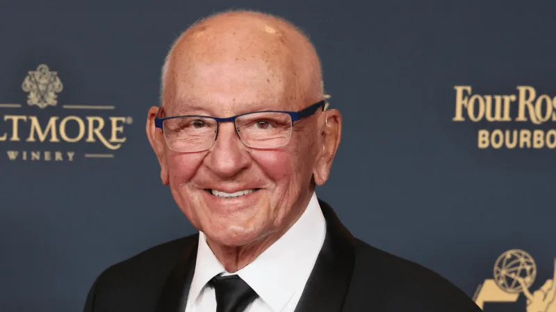 رحيل وجه العدالة.. فرانك كابريو «القاضي الرحيم» يودّع الحياة بعد صراع مع المرض