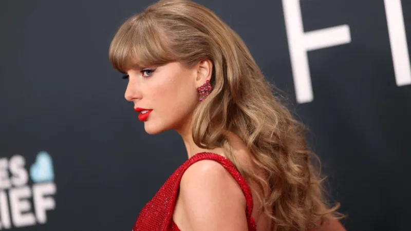 تايلور سويفت تكشف عن ألبوم جديد "The Life of a Showgirl" في إعلان تشويقي (فيديو)