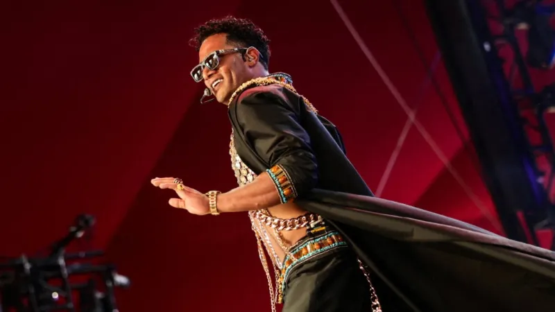 محمد رمضان يعلّق على حادث حفل الساحل الشمالي المأساوي