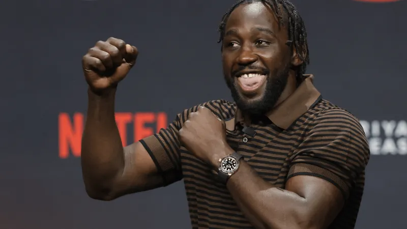  ترنس كروفورد يبهر الجماهير قبل نزال كانيلو (صور)