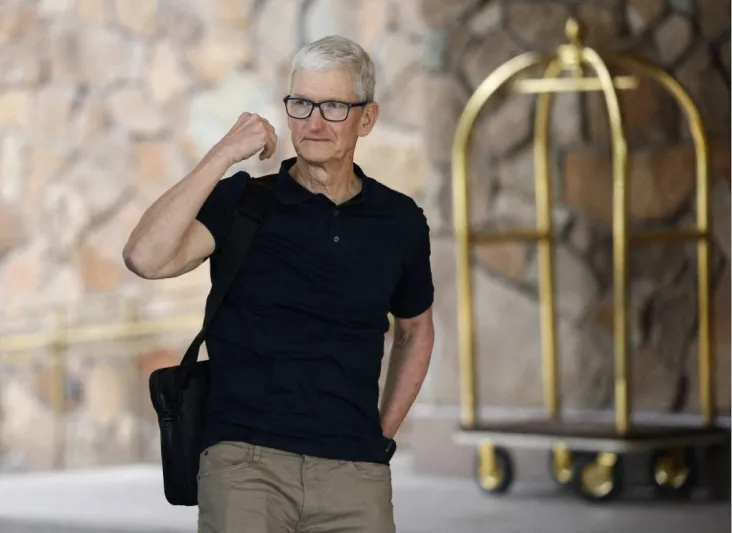 متجاوزًا ستيف جوبز.. تيم كوك يصبح أطول رؤساء "آبل" خدمة في تاريخ الشركة