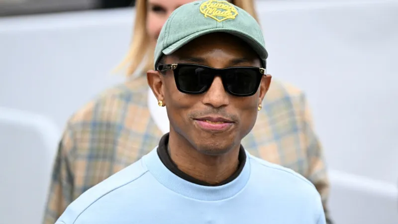 فاريل ويليامز يطرح مجموعة من مقتنياته الفاخرة.. وساعة نادرة تسرق الأنظار