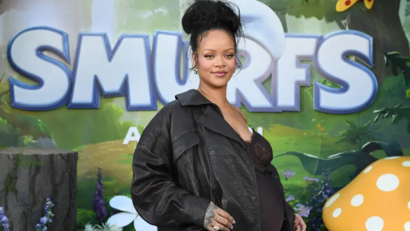 بعد مسيرة استمرت 20 عامًا.. تعرف على ثروة ريهانا 