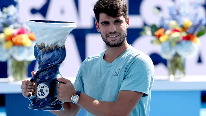 ألكاراز يرفع كأس سينسيناتي بساعة Rolex Daytona Oysterflex turquoise  (صور)