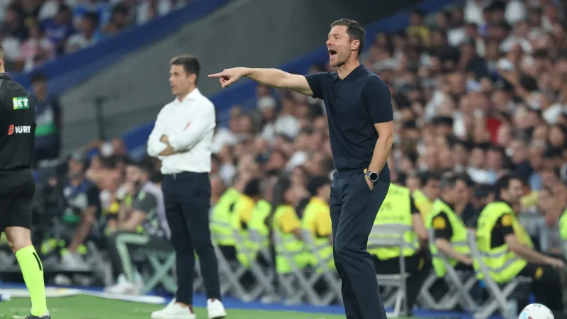 تشابي ألونسو يعبر عن غضبه من فينيسيوس (فيديو)