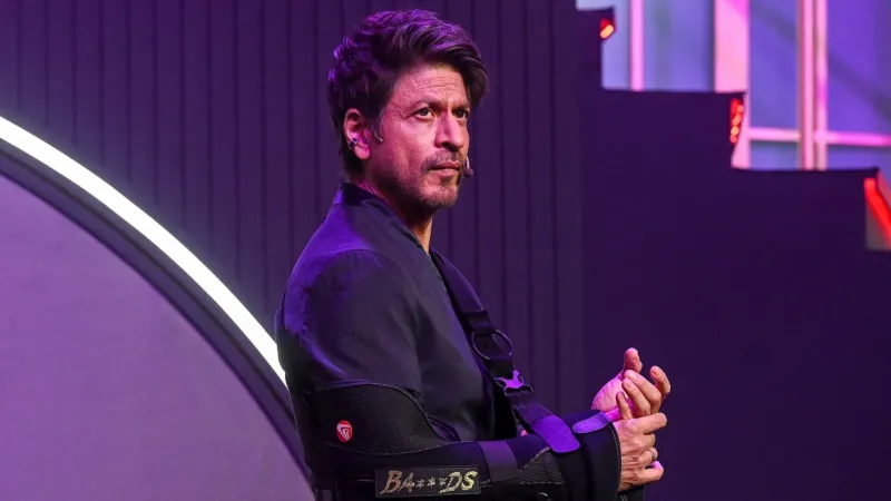 بملامح شبابية.. هل خضع شاروخان لعملية شد الوجه؟