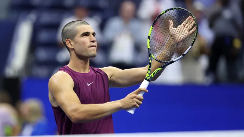 قصة شعر كارلوس ألكاراز تخطف الأضواء في US Open (فيديو)