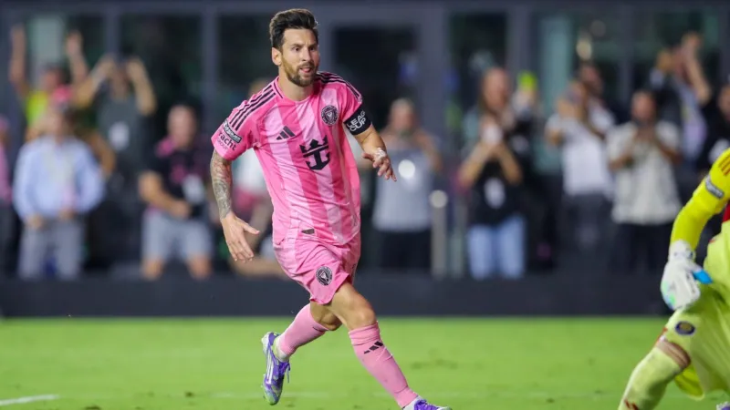 ميسي يقود إنتر ميامي إلى نهائي كأس الدوريات (فيديو)