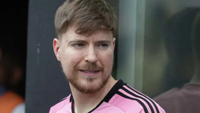 MrBeast يقود مبادرة مياه عالمية بمشاركة عشرات المؤثرين 