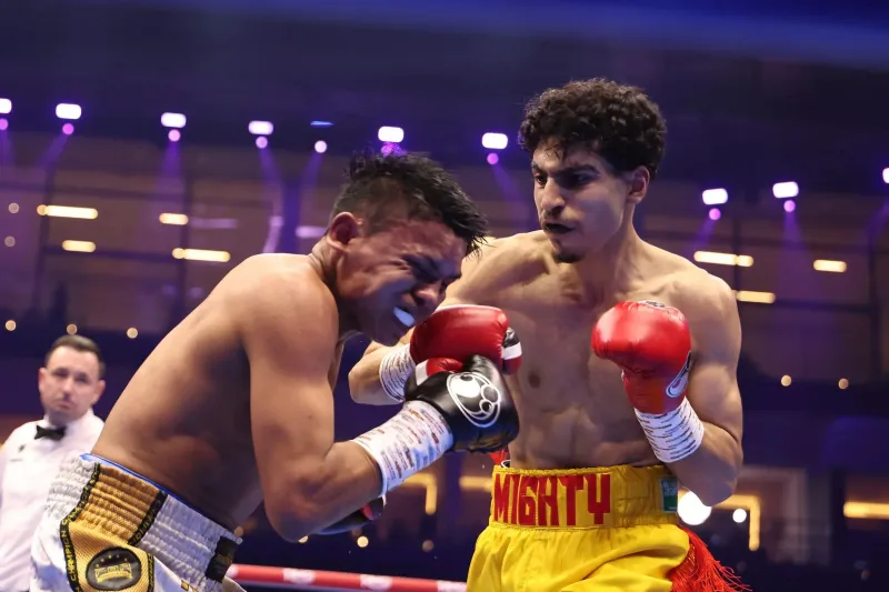 موهبة سعودية تلمع في سماء الملاكمة العالمية.. محمد العقل يواصل مسيرته بلا هزيمة 