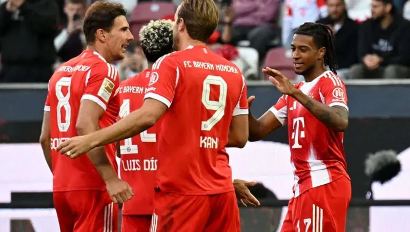 بايرن ميونيخ يهزم أوغسبورغ 3-2 ويستعيد الصدارة 