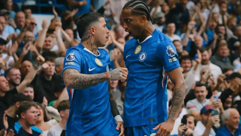 تشيلسي يتصدر الدوري مؤقتًا بثنائية في شباك فولهام.. شاهد