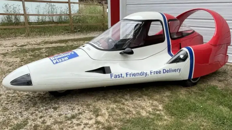 Domino’s Tritan A2... أيقونة توصيل البيتزا تعود في مزاد نادر (فيديو)