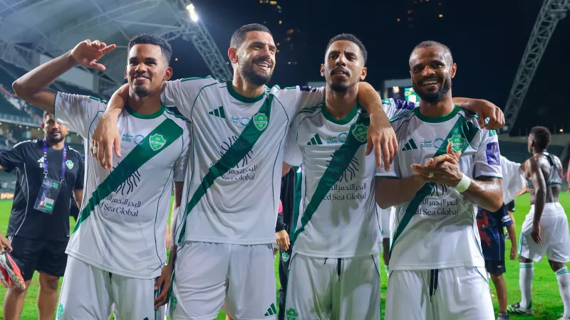 الأهلي يفتتح دوري روشن بتشكيل ناري أمام نيوم