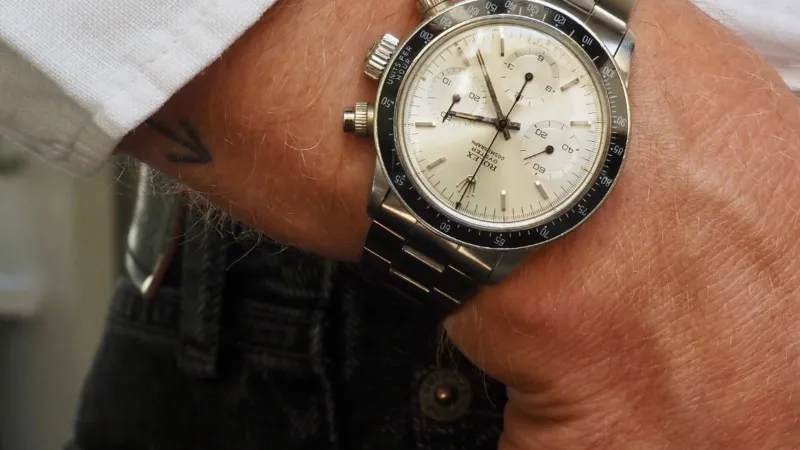 بسعر يصل إلى مليون دولار.. عرض Rolex Daytona نادرة في أبوظبي (صور)