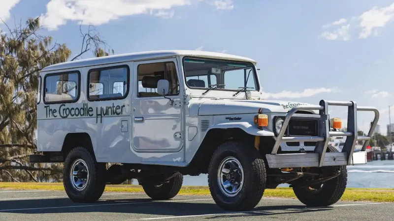 مزاد مرتقب على لاندكروزر "صائد التماسيح" الأسطورية