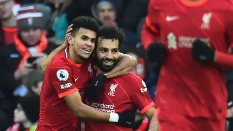 بعد انضمامه إلى بايرن ميونيخ.. محمد صلاح يودع دياز برسالة مؤثرة