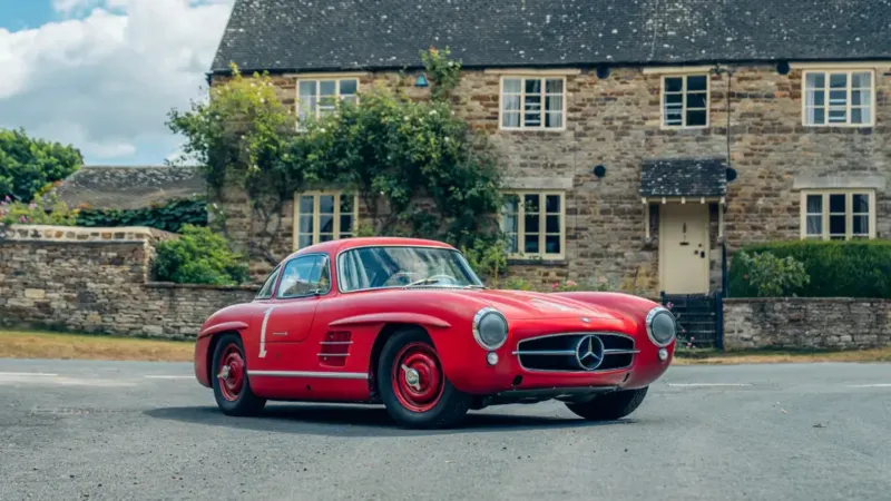 مرسيدس 300 SL Gullwing تعود للأضواء من جديد بسعر قياسي