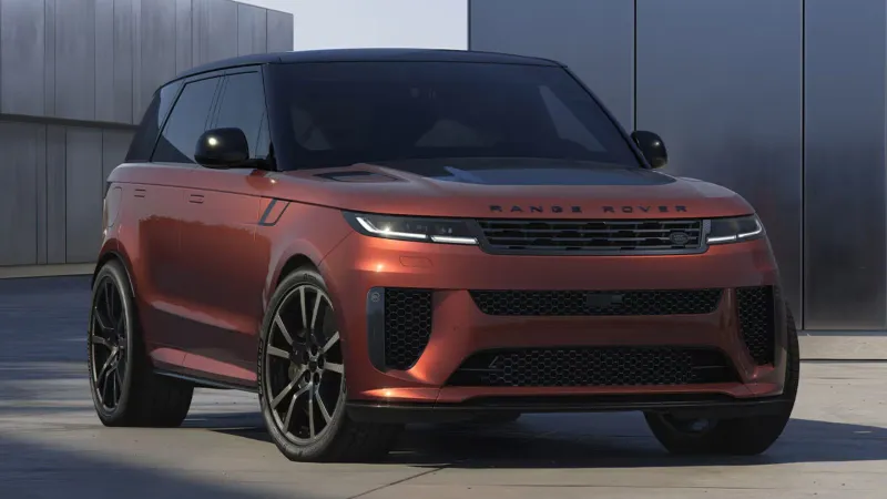 رينج روفر تكشف عن إصدار Sport SV كربون قبيل أسبوع مونتيري (فيديو)