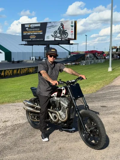 Harley-Davidson Sportster S تحقق قفزة تاريخية في مهرجان Sturgis (فيديو)