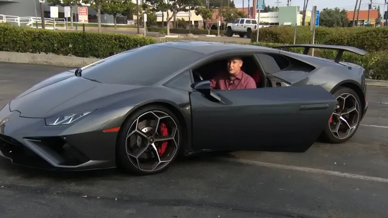 الذكاء الاصطناعي يعيد لامبورغيني مسروقة بعد عامين من الاختفاء