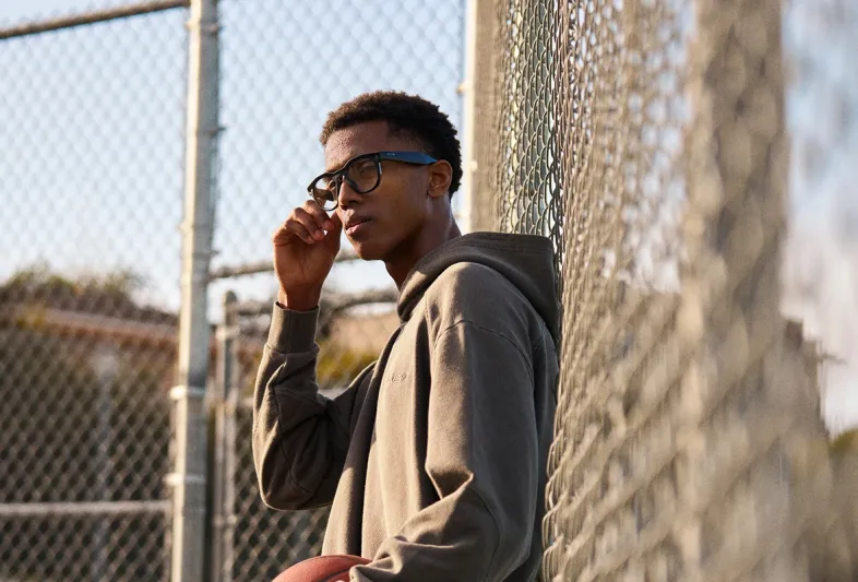 كل ما تريد معرفته عن نظارات Oakley Meta الذكية