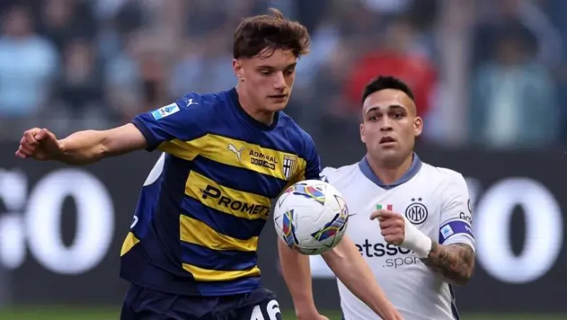 صخرة إيطالية جديدة في أنفيلد.. جيوفاني ليوني ينضم إلى ليفربول