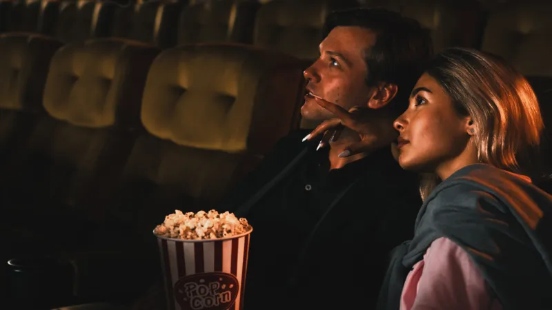 أفلام مبنية على قصص حب حقيقية تُجسّد مشاعر الزواج الحقيقي