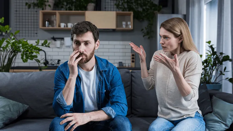 لماذا يخاف الرجال من البوح؟ العواقب الخفية للصمت العاطفي