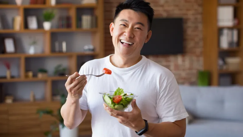 رجيم سويتش أون: خطة عصرية لخسارة الوزن وتنقية الجسم في 30 يومًا