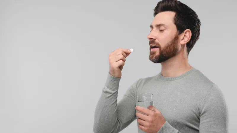 دواء كلوميفين في الميزان: هل يعالج نقص التستوستيرون عند الرجال بطريقة آمنة؟