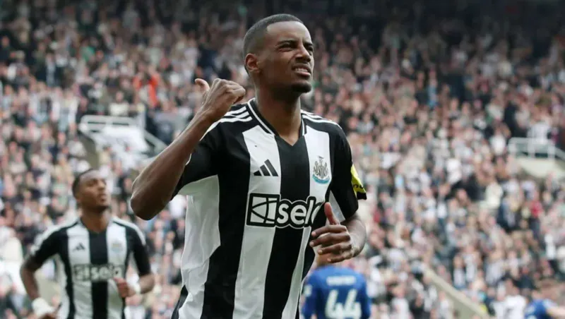 ألكسندر إيزاك يثير الجدل حول مستقبله: بيان حاسم يكشف عن توتر العلاقة مع نيوكاسل