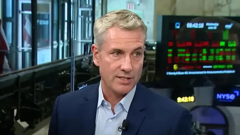 طلاق كريستين كابوت بعد ظهورها مع آندي بايرون بحفل Coldplay