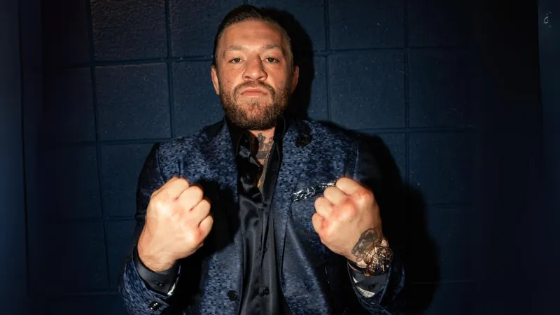 ماكغريغور يستعرض ساعات جاكوب أند كو الفاخرة بأكثر من مليوني دولار