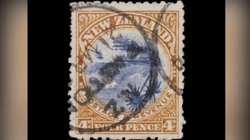 طابع بحيرة تاوبو المقلوب يسجّل 260 ألف دولار في مزاد عالمي