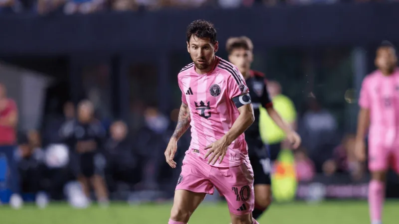 تصريحات صادمة عن والد ميسي.. هل يعيش إنتر ميامي فوضى داخلية؟