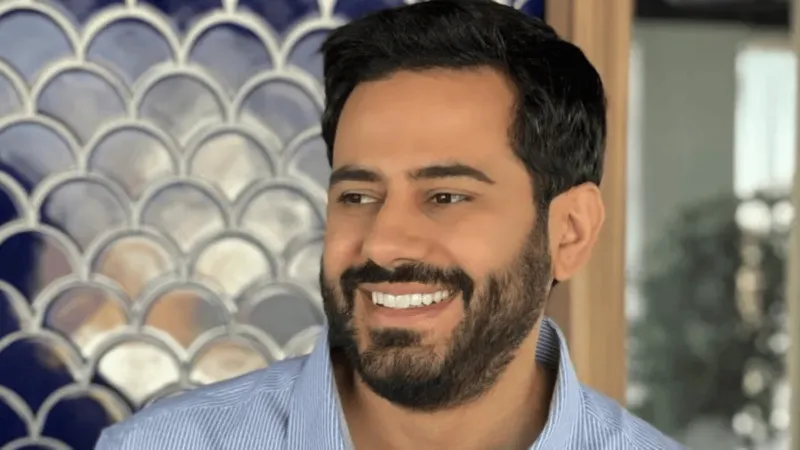 رسالة مؤثرة من عبدالله بوشهري بعد خضوعه لجراحة دقيقة