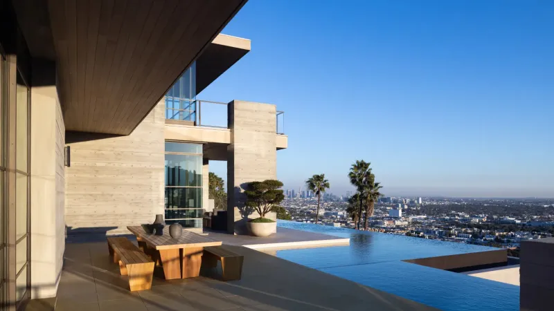 قصر في هوليوود هيلز يقترب من صدارة سوق العقارات الفاخرة