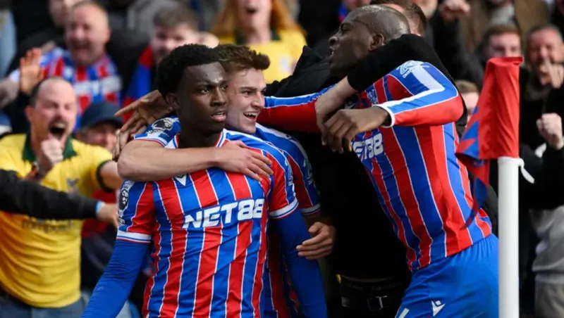 بهدف قاتل.. ليفربول يخسر أمام كريستال بالاس ويتراجع عن صدارة البريميرليغ (فيديو)