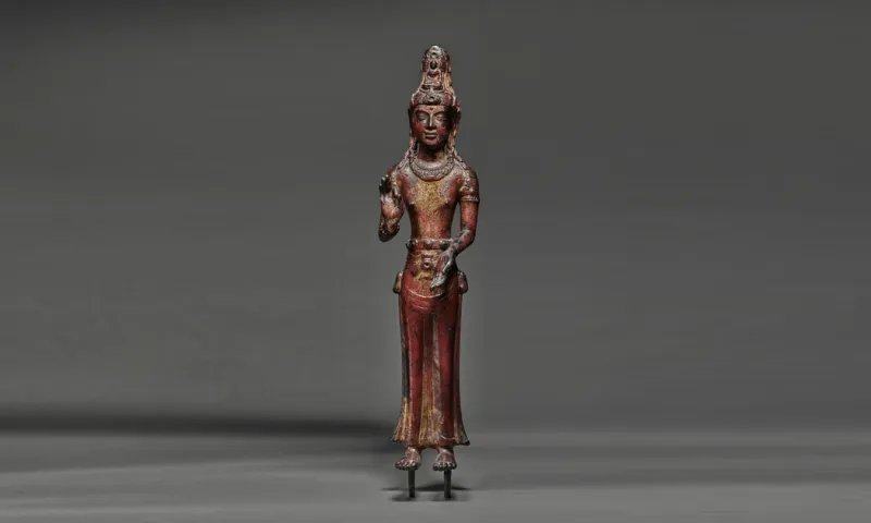 بيع تمثال برونزي نادر من مملكة دالي في مزاد عالمي بهذا السعر