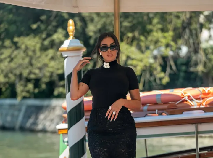 أناقة جورجينا رودريغيز تسرق أضواء مهرجان فينيسيا السينمائي