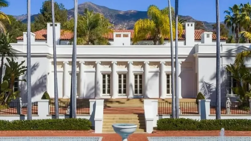 بين الترف المعماري والتاريخ السينمائي: فيلا فيلم "سكارفيس" للبيع بسعر قياسي