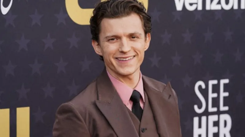 توم هولاند يروّج للعب في فيلمه الجديد "Never Stop Playing" (فيديو)