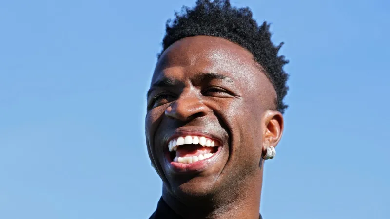 33 لاعبًا وفشل مستمر.. فريق فينيسيوس الجديد يتكبد ثلاث هزائم من أربع مباريات (فيديو)