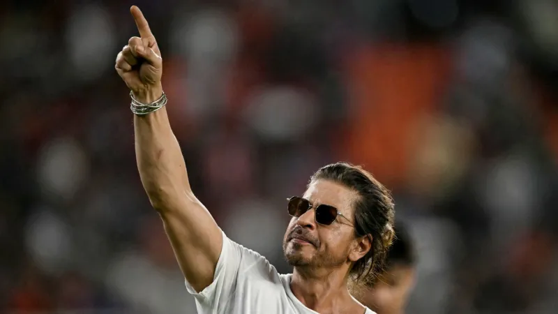 بـ876 مليون دولار.. شاروخان يتفوق على جورج كلوني وبراد بيت