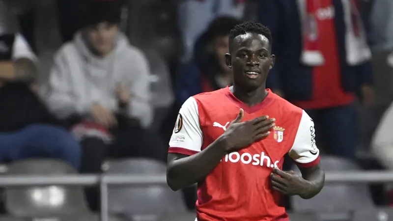 الاتحاد يقترب من ضم روجر فيرنانديز بصفقة ضخمة